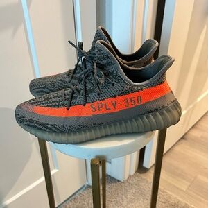 SOLD - Yeezy Boost 350 V2